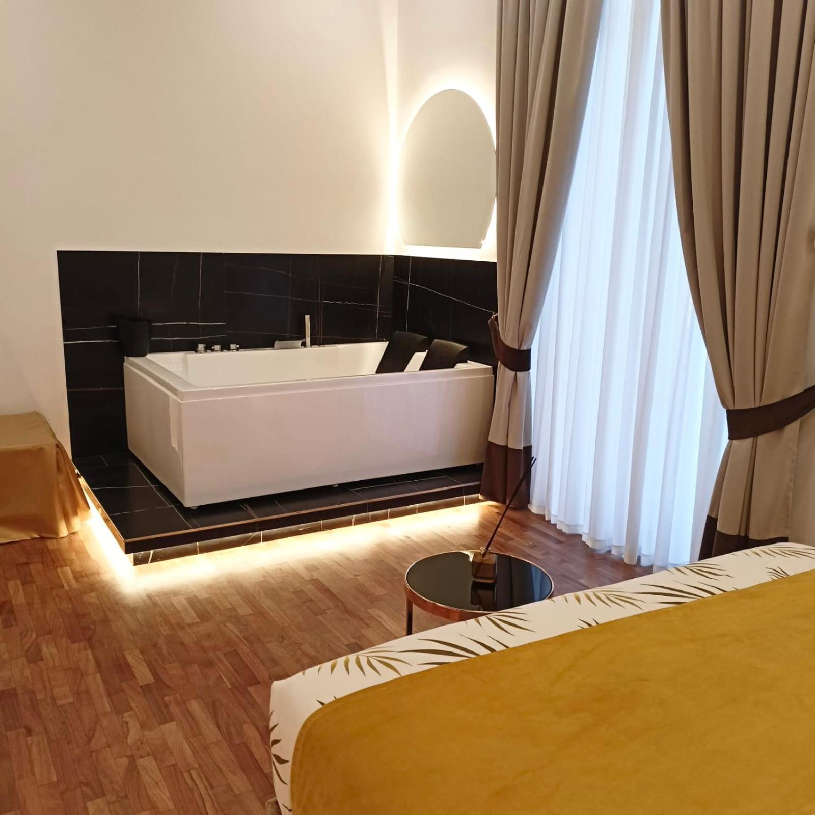 La Lepre Felice-Bovio Hotel Naples Exterior photo